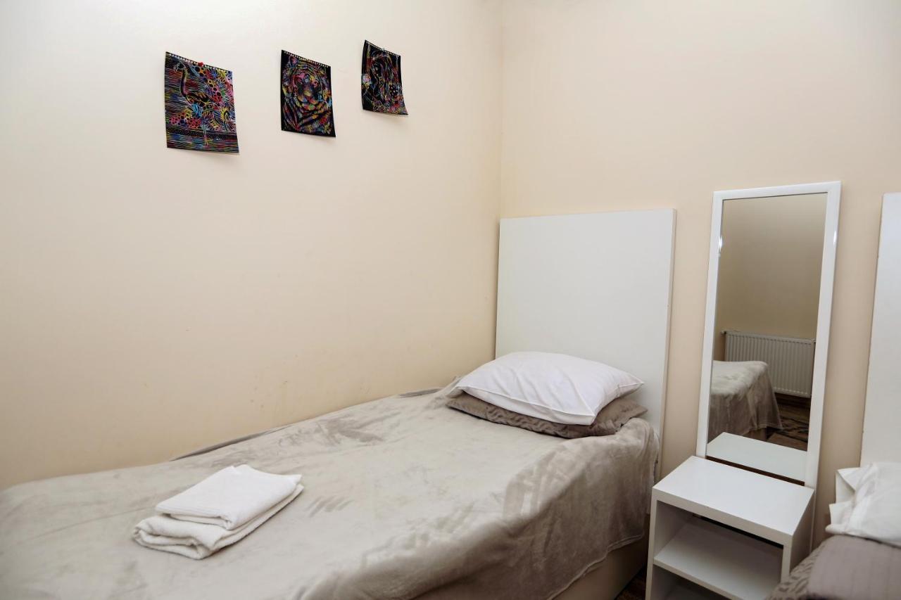 Family Apartment In Avlabari Тбилиси Экстерьер фото